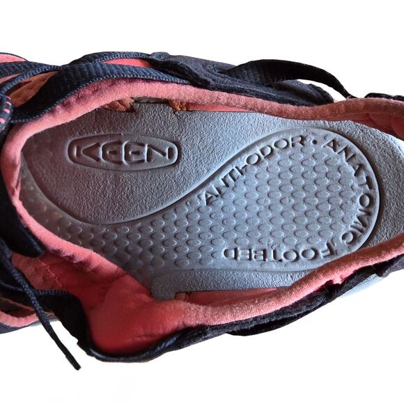 KEEN Whisper Waterproof Shadow Rose Sandal 7 - Picture 5 of 15